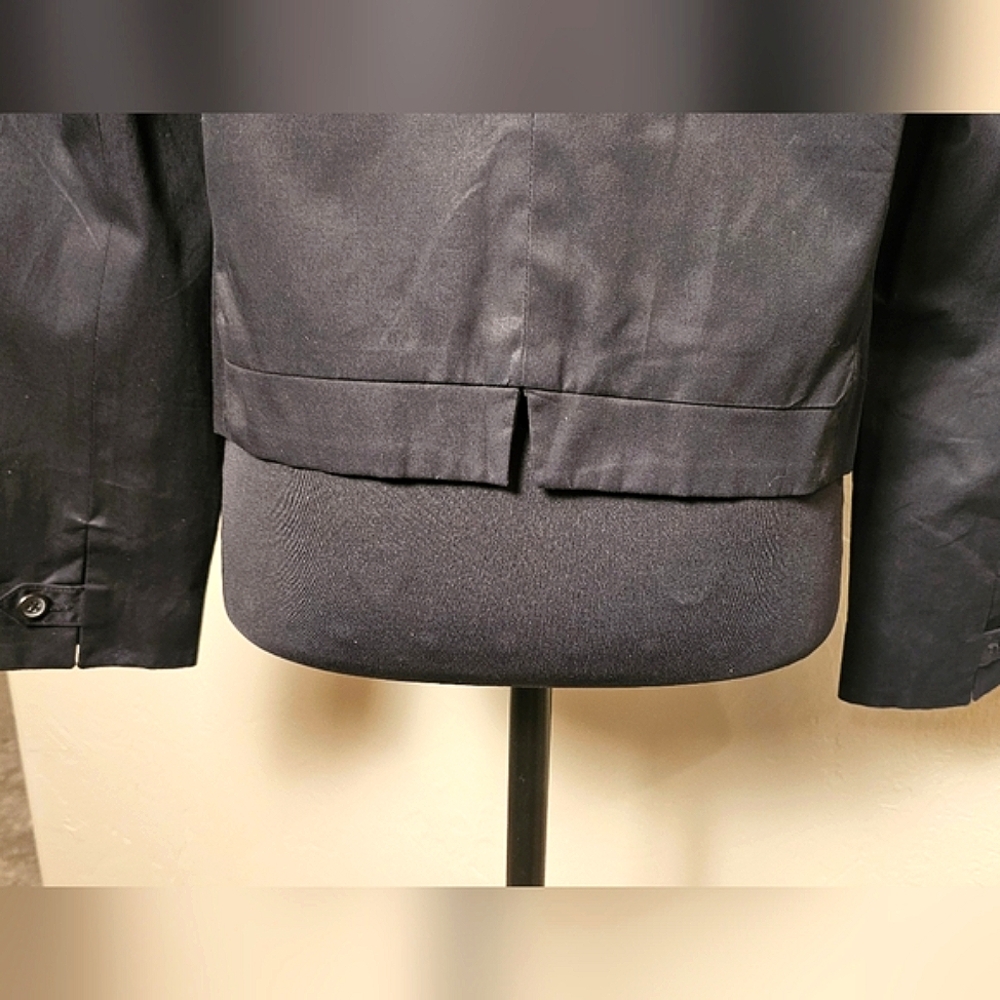 [EXPRESS] NWOT ☆ Vintage Cropped Black Blazer☆《12》Clasp Closure - Picture 9 of 16